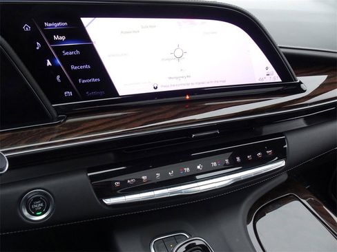 Certified 2023 Cadillac Escalade ESV Sport Platinum w/ LPO, ONYX Package image 19