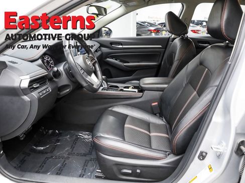 Used 2024 Nissan Altima 2.5 SR image 14