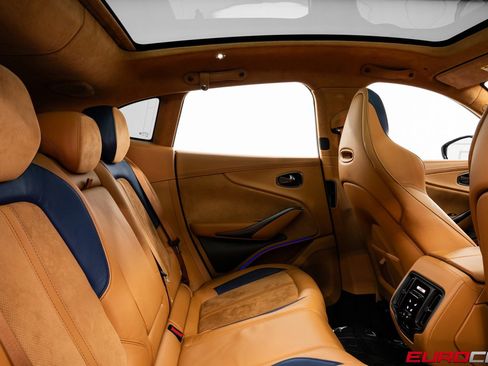 Used 2022 Aston Martin DBX image 36