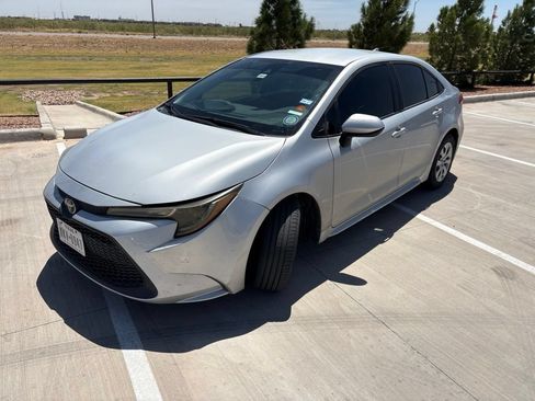 Used 2022 Toyota Corolla LE FWD image 7