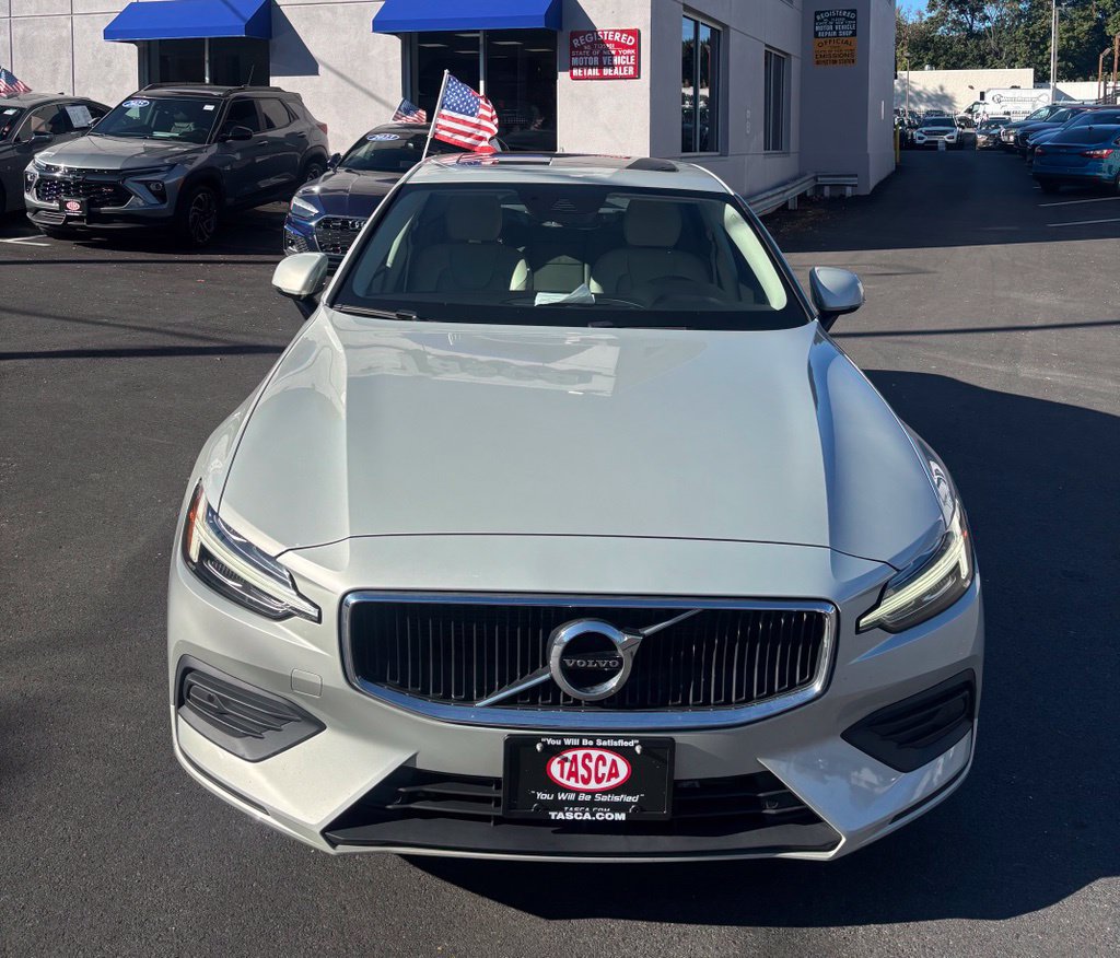 Used 2019 Volvo S60 T6 Momentum w/ Premium Package AWD/4WD image 9