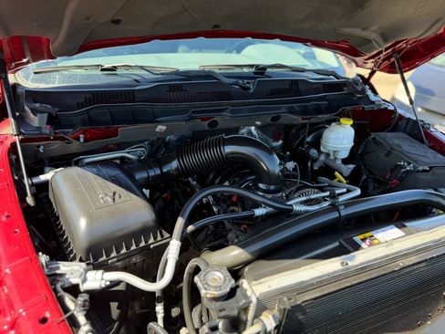 Used 2014 RAM 1500 Express RWD image 20