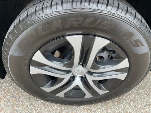 Used 2016 Toyota RAV4 LE image 9