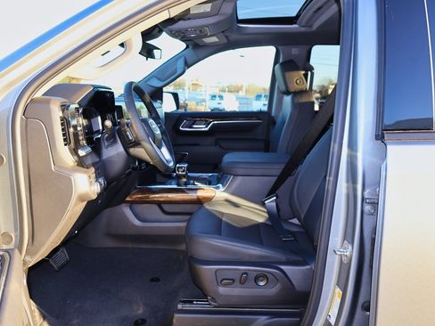 New 2026 GMC Sierra 1500 Elevation image 6