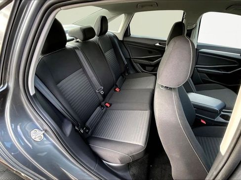 Used 2025 Volkswagen Jetta S image 27