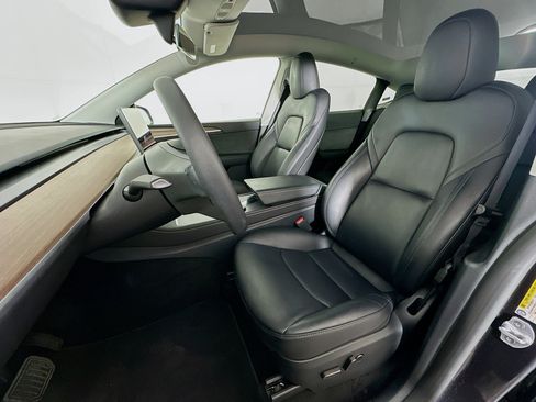 Used 2025 Tesla Model Y Long Range RWD image 13