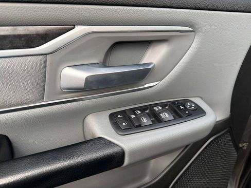 Used 2019 RAM 1500 Big Horn AWD/4WD image 18