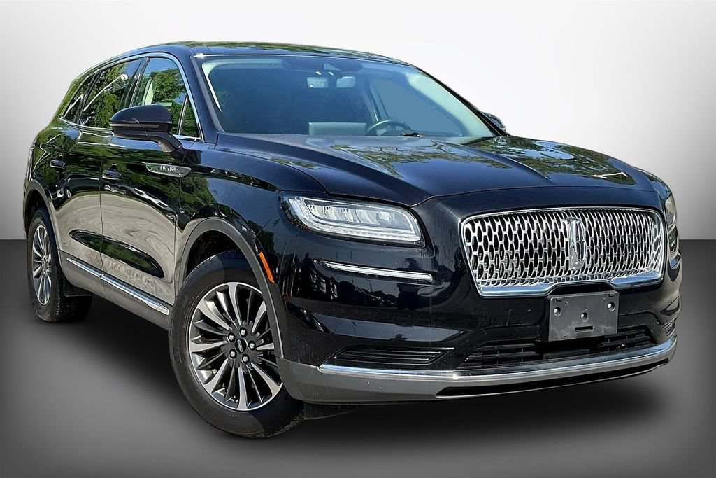 Used 2022 Lincoln Nautilus AWD w/ Premium Package image 3