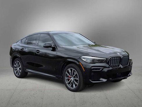Used 2022 BMW X6 xDrive40i w/ M Sport Package AWD/4WD image 2