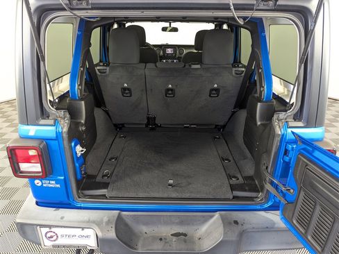 Used 2021 Jeep Wrangler Unlimited Sport image 27