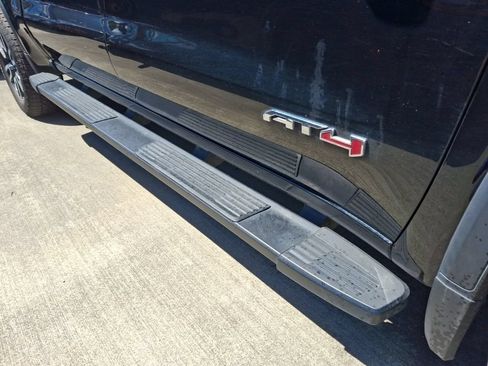 Used 2021 GMC Sierra 1500 AT4 w/ AT4 Value Package AWD/4WD image 6
