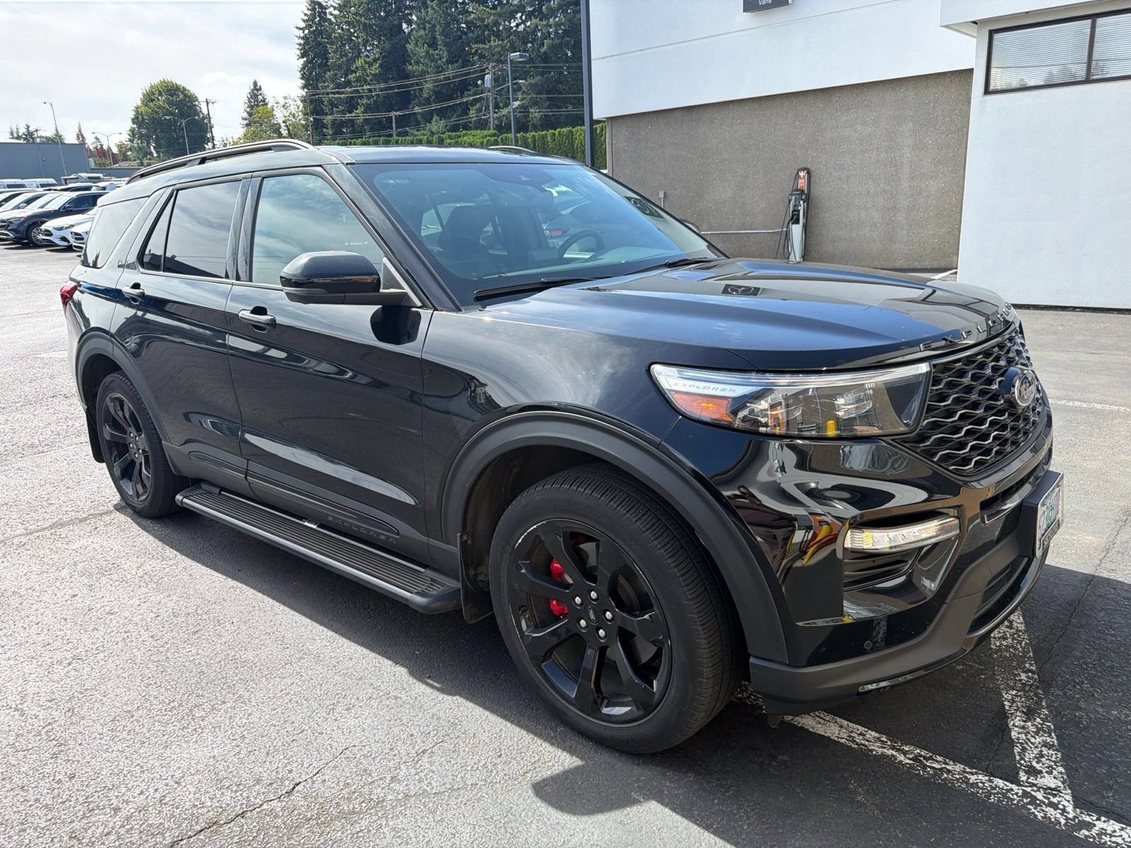 Used 2023 Ford Explorer ST w/ Equipment Group 401A AWD/4WD image 3