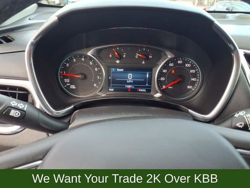 Used 2023 Chevrolet Equinox LT FWD image 11