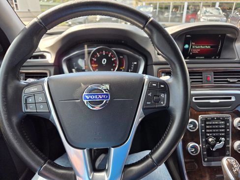 Used 2016 Volvo XC70 T5 Premier image 11