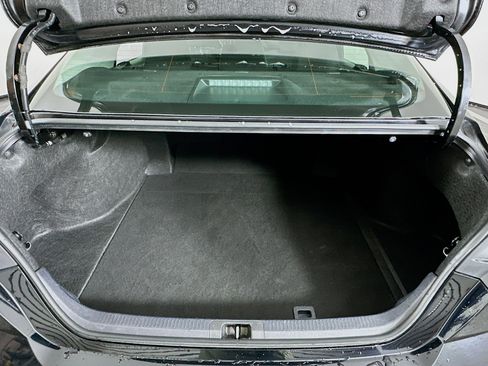 Used 2025 Toyota Camry LE image 29