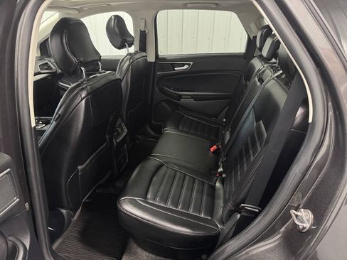 Used 2019 Ford Edge SEL w/ Equipment Group 201A AWD/4WD image 17