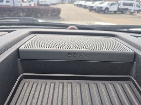 Used 2015 Ford F150 King Ranch w/ Equipment Group 601A Luxury image 9