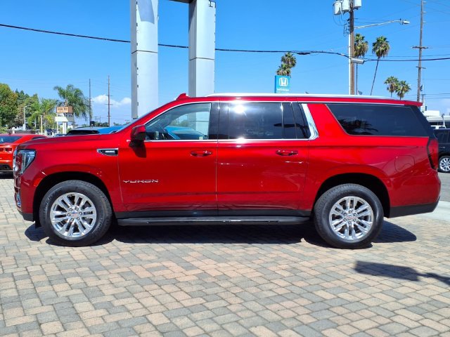 Used 2022 GMC Yukon XL SLE AWD/4WD image 3