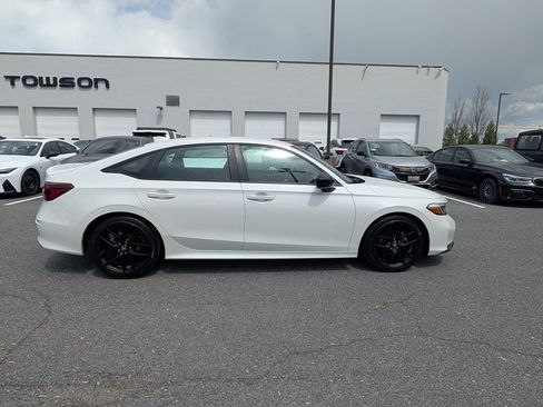 Used 2025 Honda Civic Sport image 2