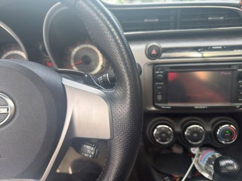 Used 2015 Scion tC FWD image 12