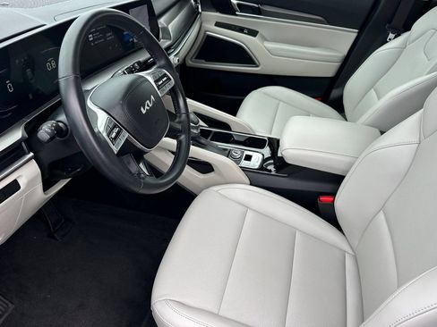 Certified 2024 Kia Telluride S w/ S Sunroof Package AWD/4WD image 10