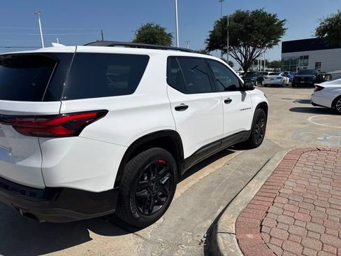 Used 2023 Chevrolet Traverse Premier w/ Redline Edition FWD image 6