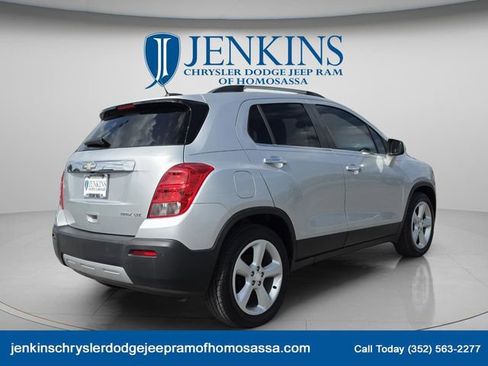 Used 2016 Chevrolet Trax LTZ FWD image 4