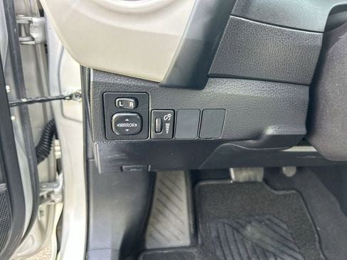 Used 2017 Toyota Corolla LE w/ Carpet Mat Package (TMS) image 17