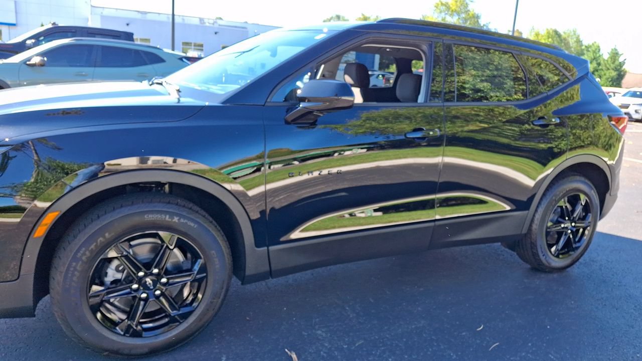 New 2026 Chevrolet Blazer LT w/ Convenience Package AWD/4WD image 5