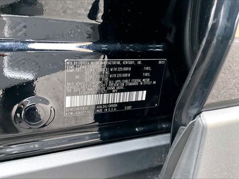 Used 2023 Toyota RAV4 Limited AWD/4WD image 34