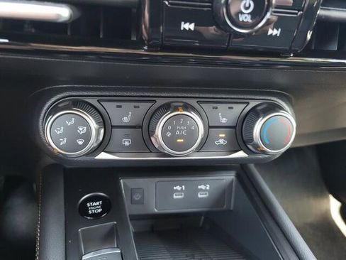 New 2025 Nissan Kicks SV w/ SV Premium Package image 19