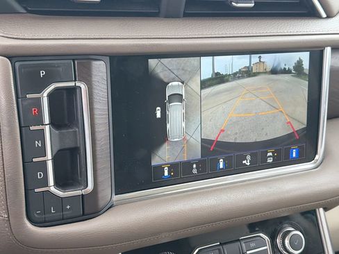 Used 2022 GMC Yukon Denali AWD/4WD image 24