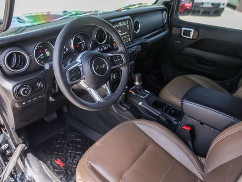Used 2023 Jeep Wrangler Unlimited Sahara w/ Cold Weather Group AWD/4WD image 10