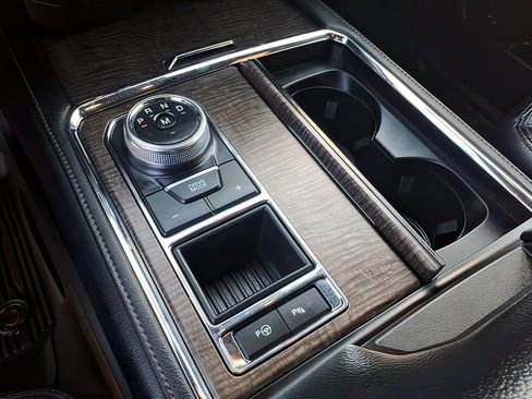 Used 2019 Ford Expedition Limited w/ Texas Edition Package image 13