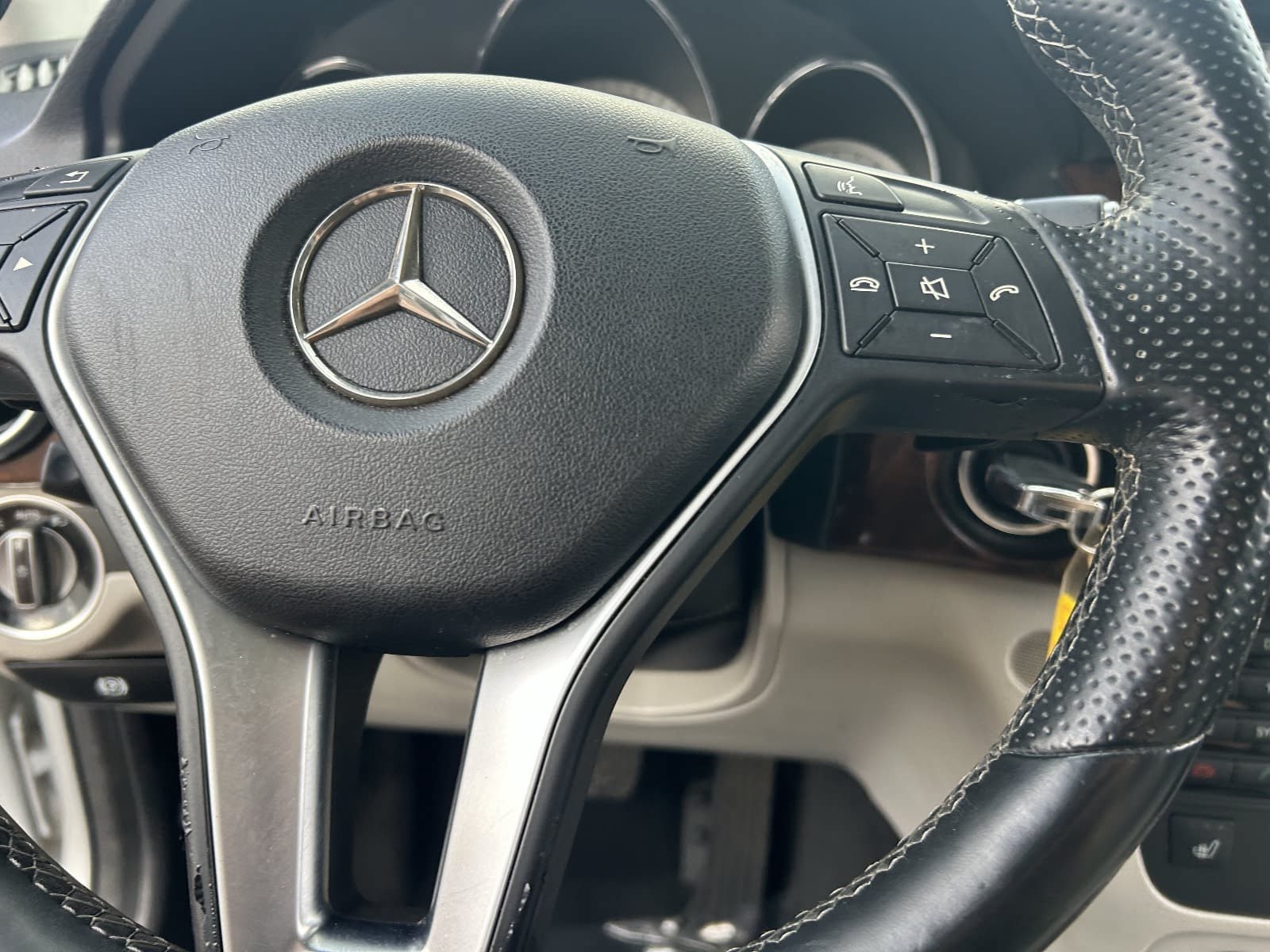 Used 2014 Mercedes-Benz GLK 350 4MATIC image 29