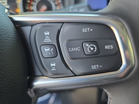 New 2026 Jeep Wrangler Unlimited Sahara AWD/4WD image 18