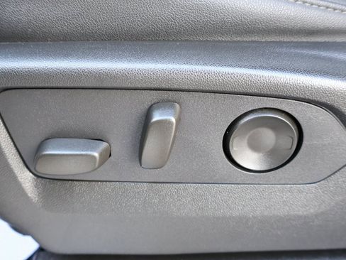 Certified 2024 Chevrolet Suburban Z71 w/ Luxury Package image 15