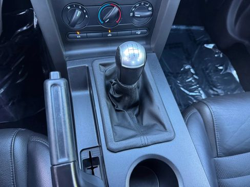 Used 2006 Ford Mustang GT Premium RWD image 33