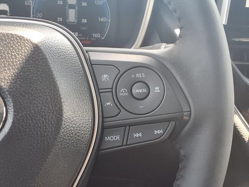 Used 2026 Toyota Corolla Cross XLE FWD image 15