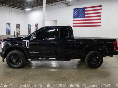 Used 2022 Ford F250 Lariat AWD/4WD image 3