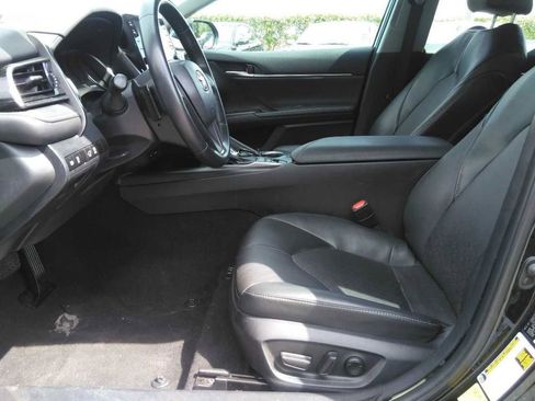 Used 2024 Toyota Camry XSE FWD image 10