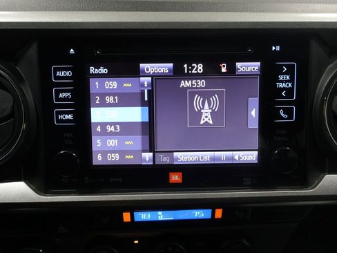Used 2019 Toyota Tacoma Limited AWD/4WD image 28