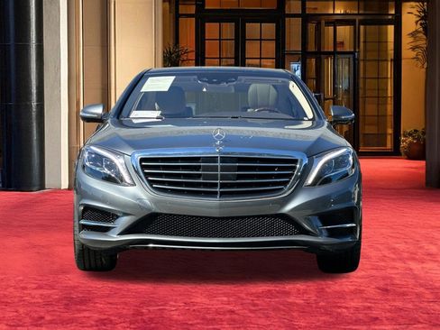 Used 2017 Mercedes-Benz S 550 Sedan image 7