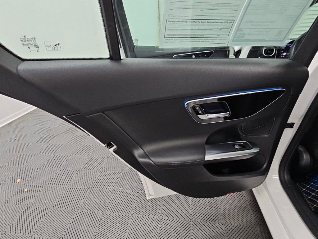 Used 2024 Mercedes-Benz C 300 Sedan image 34