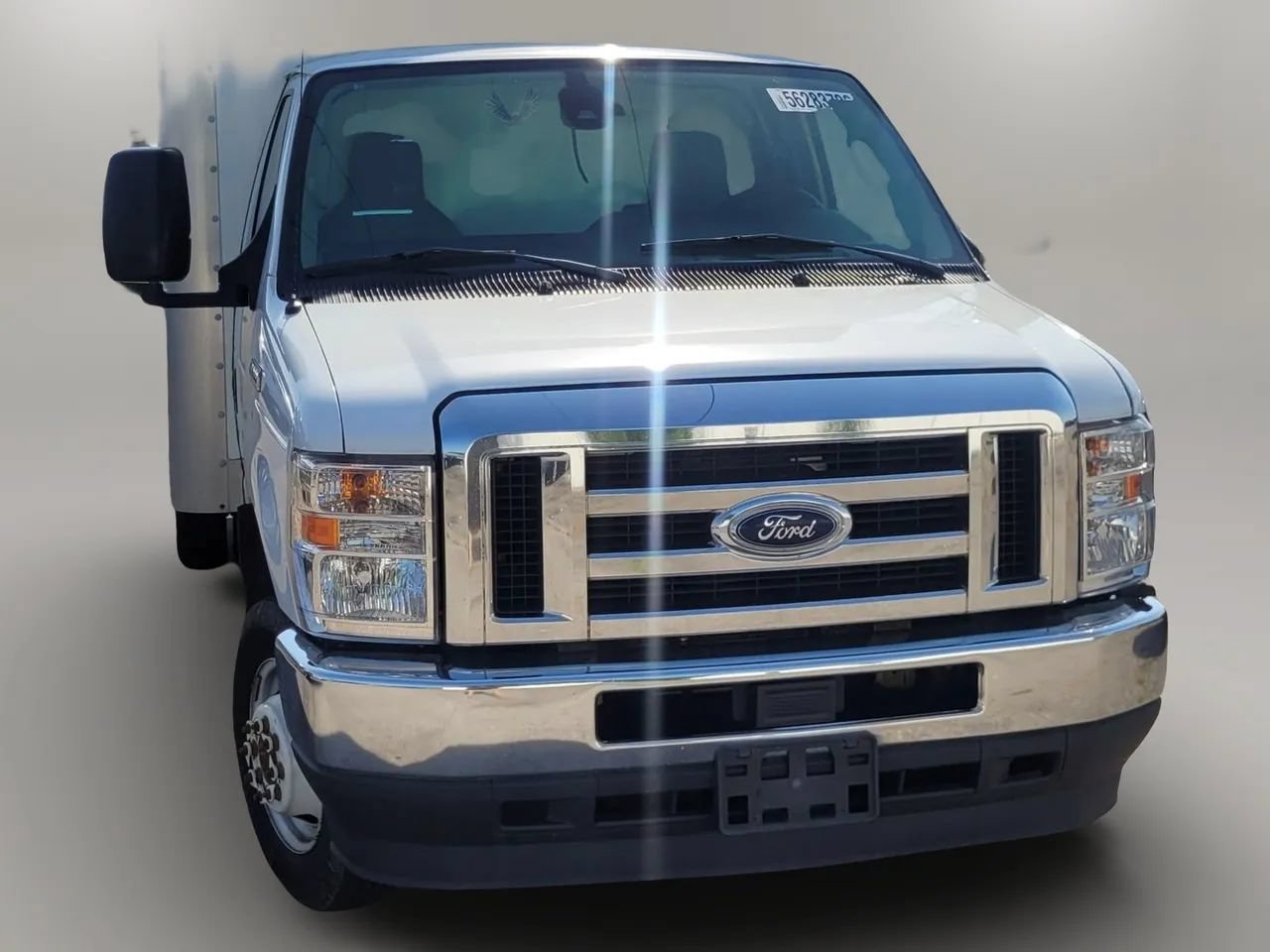 Used 2021 Ford E-450 and Econoline 450 Super Duty RWD image 23