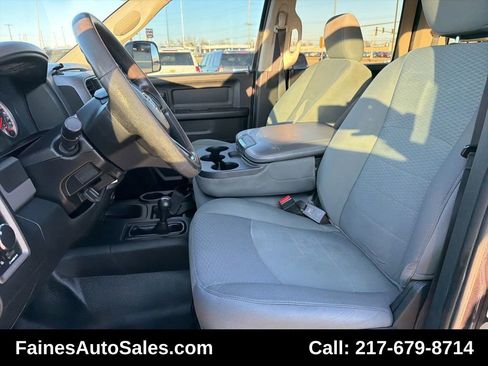 Used 2016 RAM 2500 Tradesman w/ Chrome Appearance Group image 74