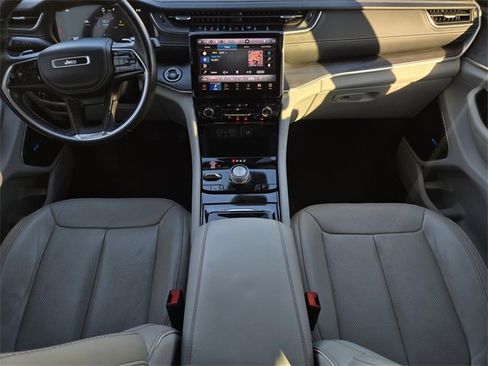 Used 2021 Jeep Grand Cherokee L Overland image 20