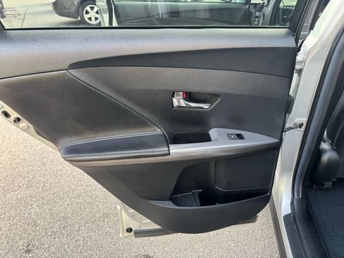 Used 2013 Toyota Venza XLE image 18