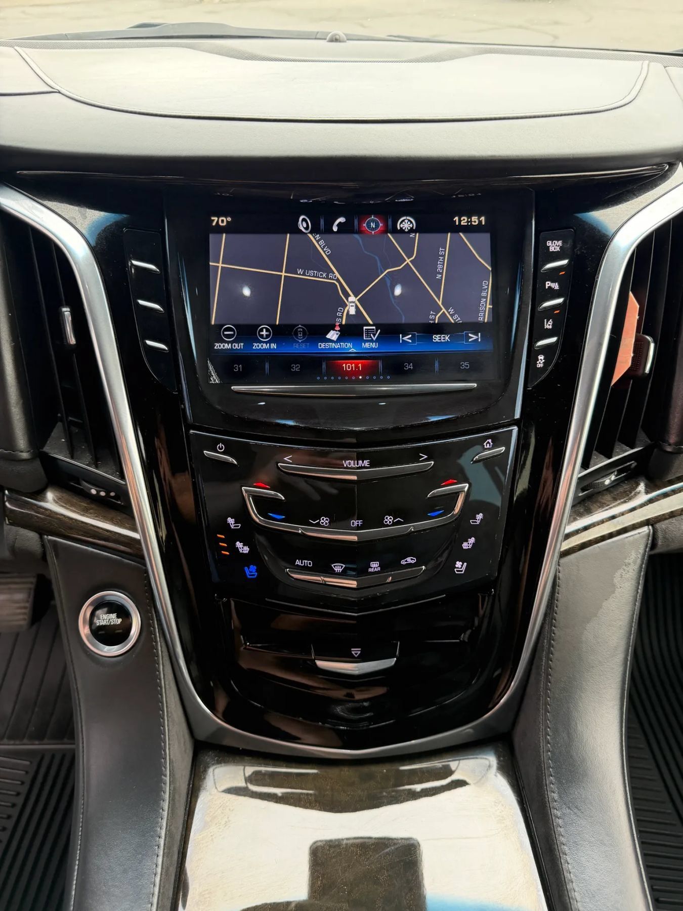 Used 2015 Cadillac Escalade Platinum AWD/4WD image 28