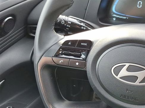 Certified 2025 Hyundai Elantra Sport image 20